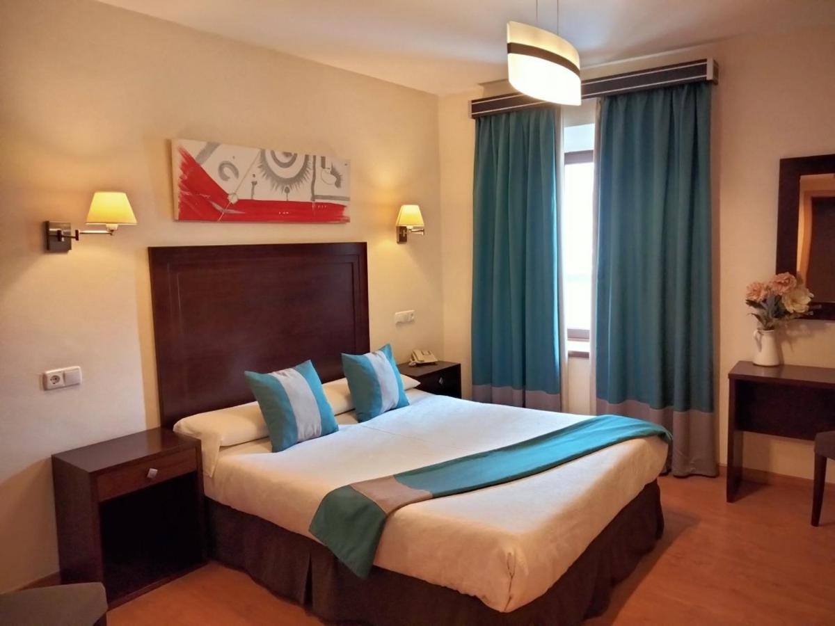 Hotel & Spa Plaza Арриате Экстерьер фото