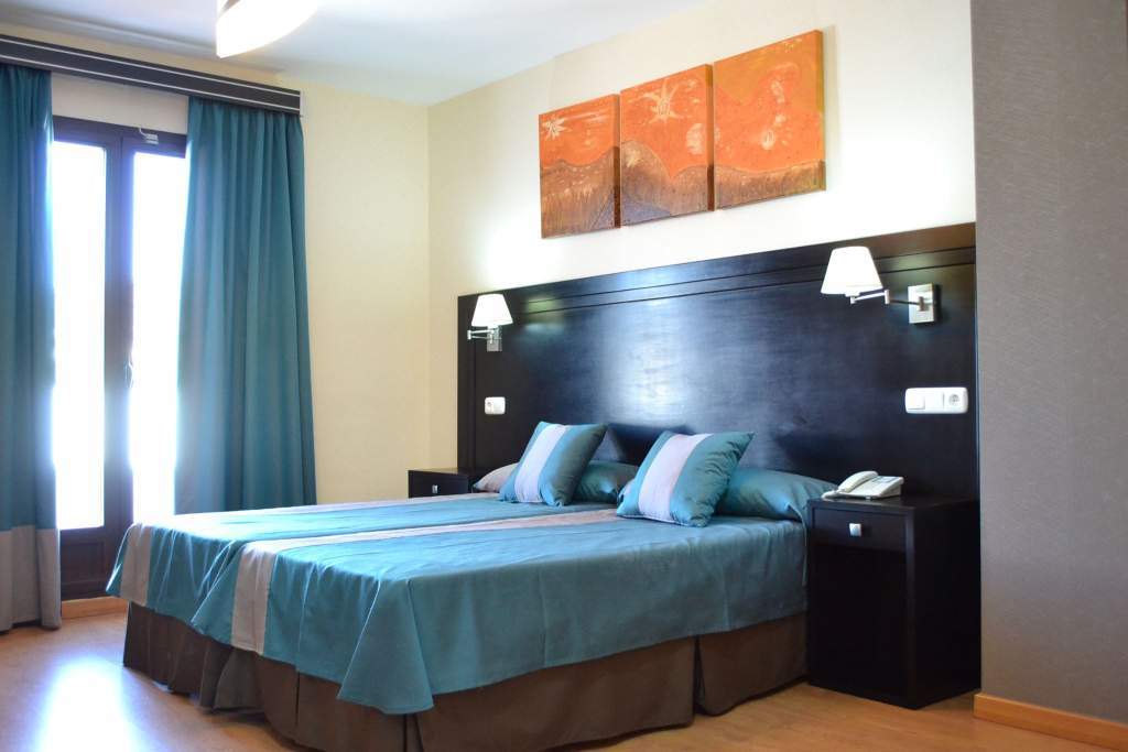 Hotel & Spa Plaza Арриате Экстерьер фото