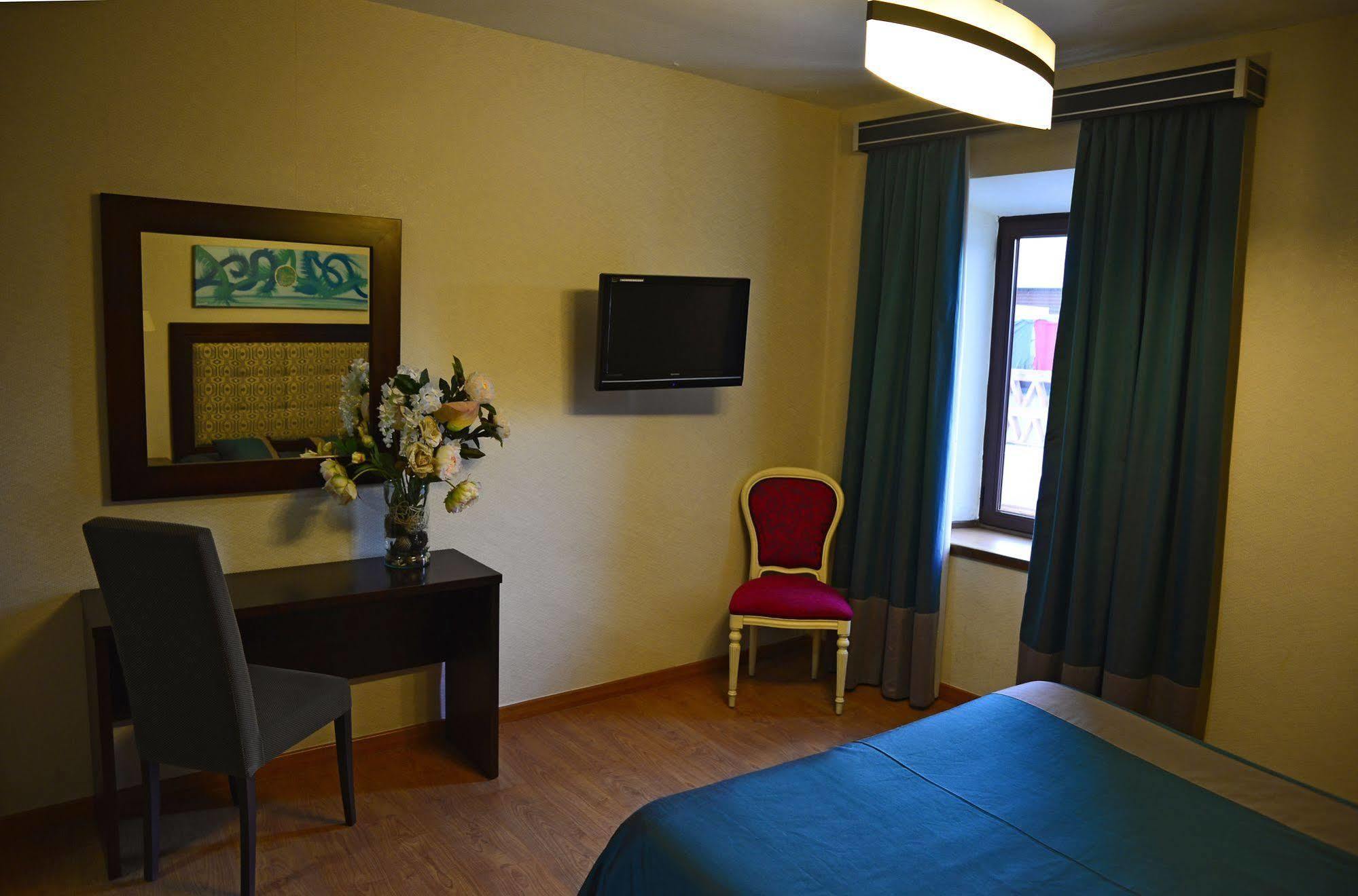 Hotel & Spa Plaza Арриате Экстерьер фото